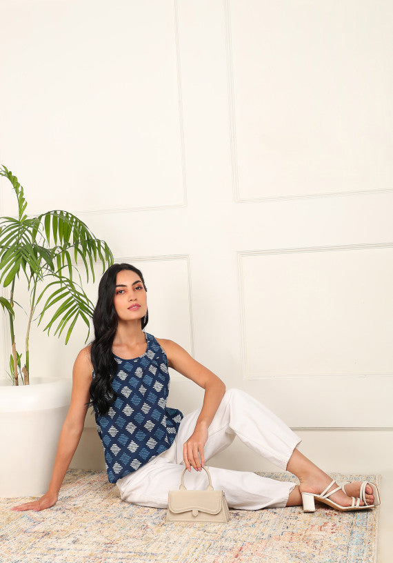 Women Sleeveless Block Printed Cotton Top in Indigo Colour