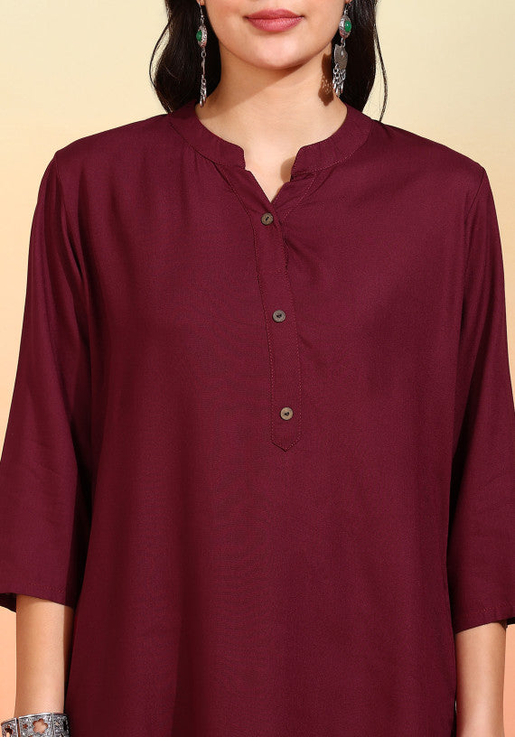 Women Wine Solid Short Kurti with Mandarin Collar